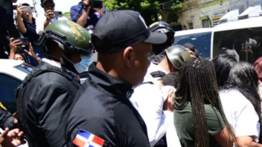 Aplazan para este lunes audiencia contra 25 investigados por caso en Senasa