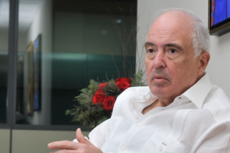 Bernardo Vega anticipa segunda vuelta en 2028 y alerta sobre cambios en el electorado dominicano