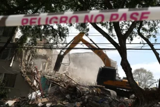 Cali inicia demolición de edificios afectados por el terremoto Colombia de magnitud 7,4