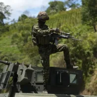 Una nueva medida judicial ordena al Gobierno de Colombia evitar bombardear zonas con menores
