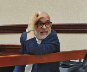 Ángel Martínez recibe un año de prisión suspendida y deberá pagar RD$2 millones a Faride Raful