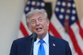 Trump celebra regreso de Harry y Meghan al Reino Unido: “Nunca fui su fan”