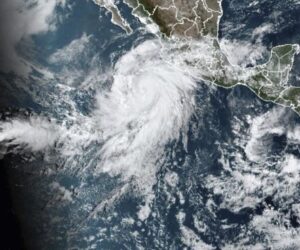 Huracán Polo podría alcanzar categoría 2 en las próximas horas en el Pacífico mexicano