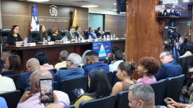 El 81 % de los dominicanos en el exterior no votó en elecciones 2024, según estudio