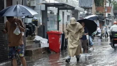 Emiten órdenes de evacuación para cerca de 41.000 personas en Japón por fuertes lluvias