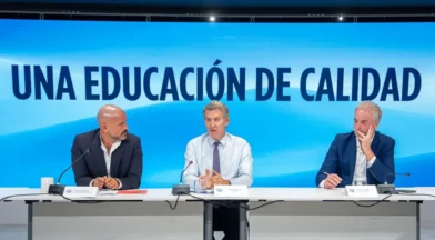 Feijóo resalta la necesidad de reformar el sistema educativo tras el «suspenso» de PISA