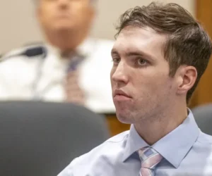 Un juez de Utah ordena que Tyler Robinson vaya a juicio por el asesinato de Charlie Kirk