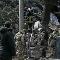 Dos explosiones en una base militar de Bolivia dejan al menos 3 personas muertas, 81 heridas y 14 sin localizar