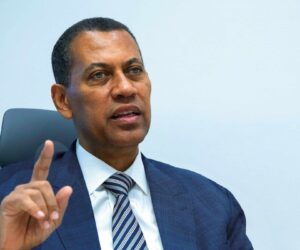 Guido Gómez Mazara muestra desembolso de RD$59.9 millones para sistema de alertas