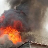 Incendio consume tres viviendas en La Ciénaga