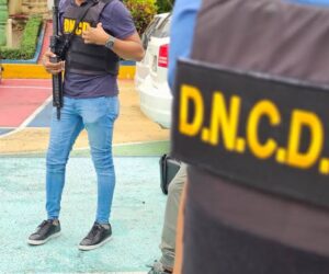 DNCD y Policía arrestan a hombre prófugo vinculado a decomiso de más de 300 kilos de cocaína