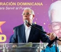 Danilo Medina suma 1,150 nuevos miembros al PLD durante asamblea en Barahona