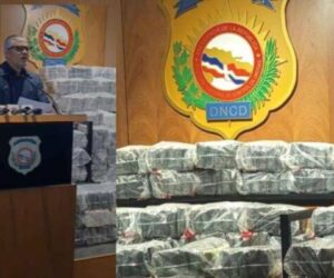 DNCD incauta 595 paquetes de presunta cocaína frente a las costas de Baní