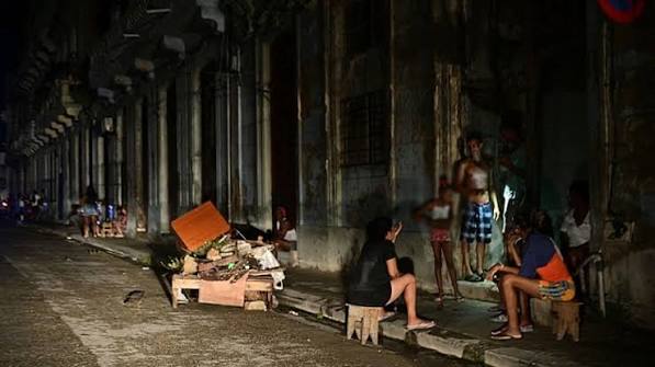 Cuba recupera más de la mitad de su sistema eléctrico tras nuevo apagón nacional