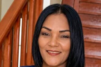 Mujer de 36 años es hallada muerta en cabaña de San Cristóbal; investigan a su pareja