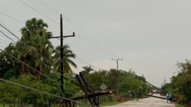Fuerte tornado causa daños y deja familias sin techo en Las Matas de Farfán