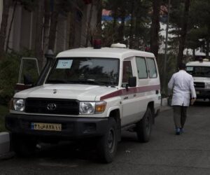 Un autobús vuelca en el centro de Irán y causa 11 muertos y 24 heridos