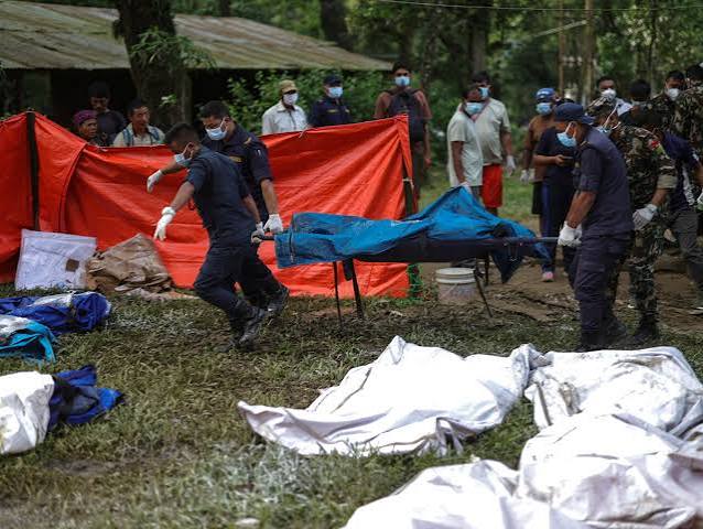 Nepal: al menos cuatro muertos y 12 desaparecidos tras alud en la base del pico Himlung