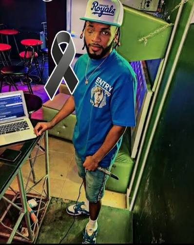 Matan a tiros a DJ Doble Black frente a colmado próximo a La Ureña