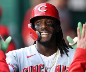 Elly De La Cruz hace historia! Completa el 30-30 con los Rojos
