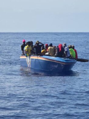 Armada intercepta embarcación con 38 haitianos en aguas dominicanas