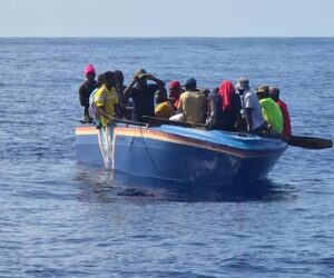 Armada intercepta embarcación con 38 haitianos en aguas dominicanas