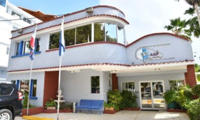 ADP cambia horario de clases en centros educativos de Santo Domingo
