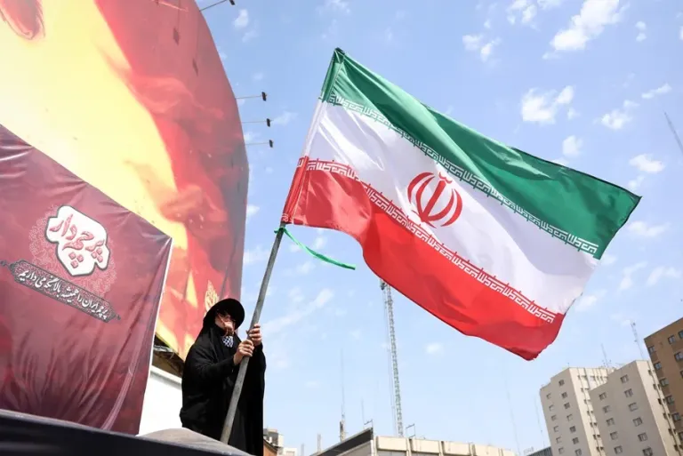 Irán establecerá en los próximos días una «zona restringida» fuera del estrecho de Ormuz