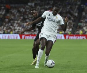 Konaté deja la selección francesa por un esguince leve de rodilla