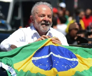 Lula anuncia prohibición de apuestas deportivas y casinos en línea en Brasil