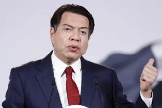 México restringirá el uso de celulares en escuelas primarias y secundarias