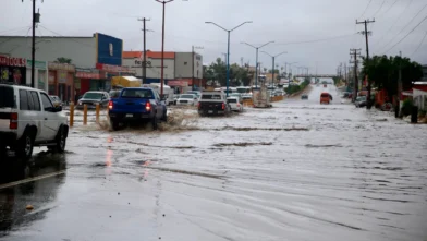 Tormenta tropical Polo causa inundaciones y cientos de damnificadas en noroeste de México