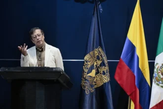 Petro advierte a México y Brasil sobre algoritmos que podrían alterar sus elecciones
