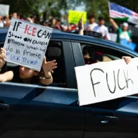 El migrante venezolano tiroteado por ICE en Texas pasará a detención penal sin fianza