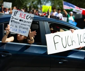 El migrante venezolano tiroteado por ICE en Texas pasará a detención penal sin fianza