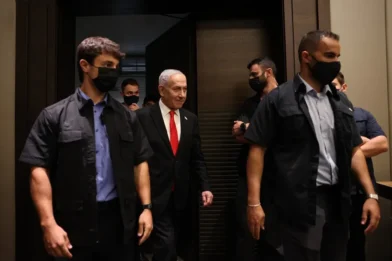 Netanyahu demandará al periódico Haaretz por la noticia de la advertencia de Emiratos antes del 7-O
