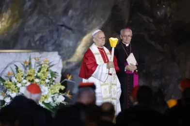 El papa expresa a las víctimas de abusos francesas su compromiso «para que jamás se repita»
