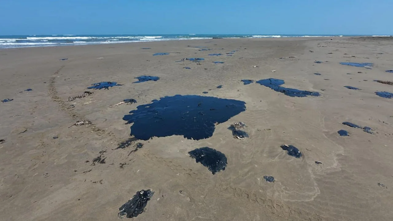 Pemex confirma nuevo derrame de hidrocarburos en el Golfo de México