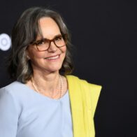 Sally Field logra un hito como la más longeva en ganar Emmy a mejor actriz en una película