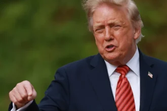 Trump: un conflicto entre Reino Unido y Argentina por las Malvinas sería un «desastre potencial»