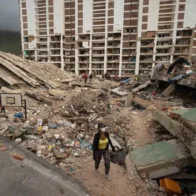 Venezuela demolerá 39 edificios dañados por los terremotos en La Guaira