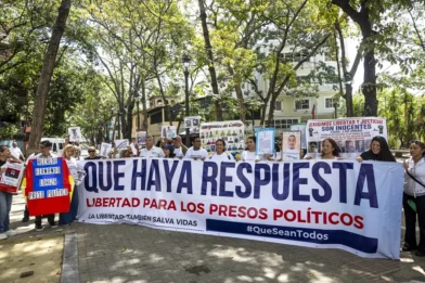 Defensora del Pueblo de Venezuela promete revisar casos de presos políticos