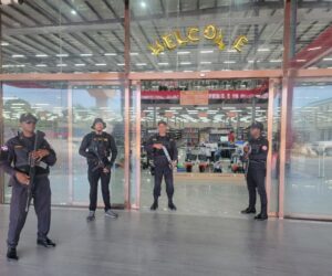 Autoridades incautan más de 30 mil mercancías ilícitas en comercios de Santiago