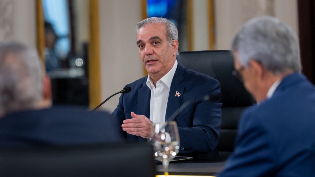 Oposición cuestiona subsidios a combustibles que superarían RD$40,000 millones este año 2 | Noticias de hoy en República Dominicana 1002181669 | Noticias de hoy en De Último Minuto