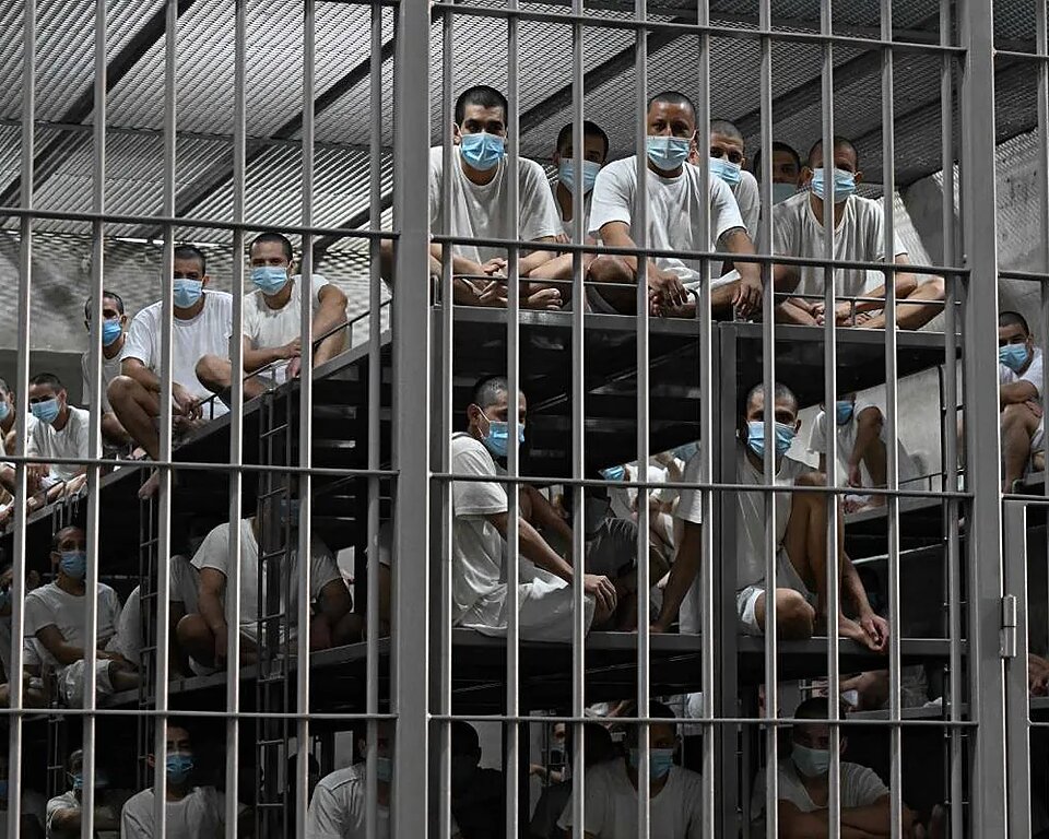 Dictan cadena perpetua para dos pandilleros en El Salvador por homicidios y desapariciones