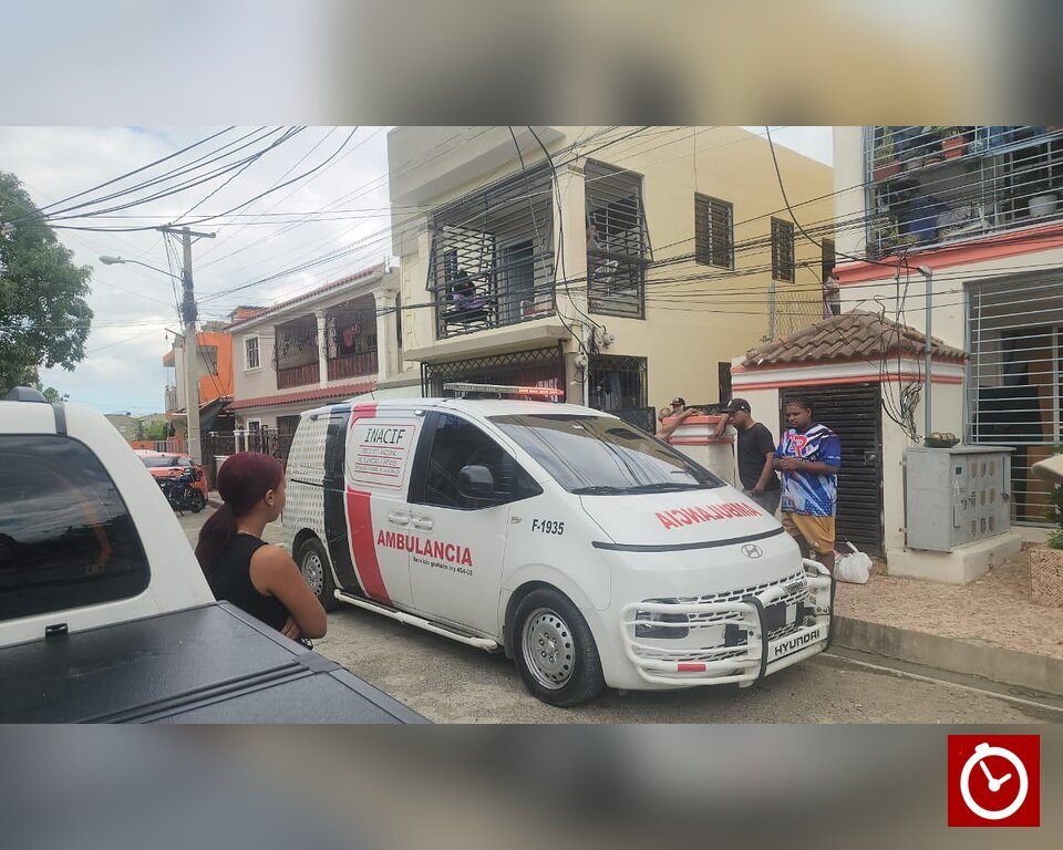Joven de 27 años muere al hacer contacto con cable de alta tensión en Santiago Oeste