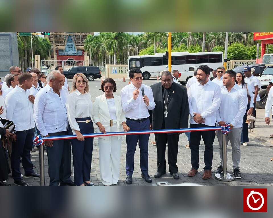 Mitur inaugura remozamiento de aceras de la Basílica de Higüey con inversión de RD$26 millones
