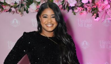 Quién es Isveny Pichardo, la joven dominicana tres veces nominada a Premios La Flor 2026