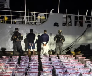 DNCD intercepta narcolancha Baní con 389 paquetes de presunta cocaína