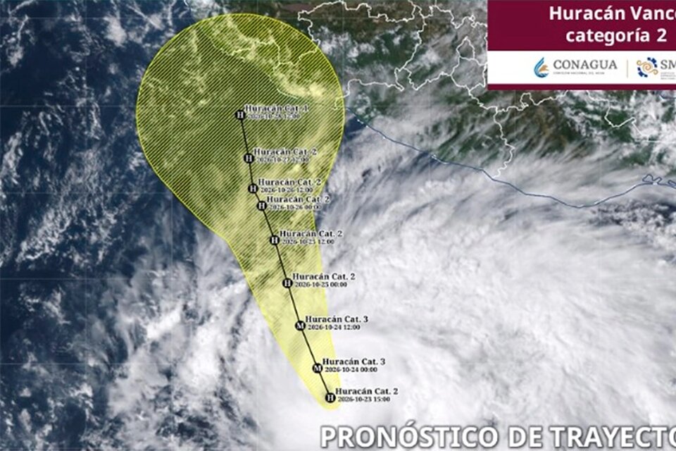 Vance sube a huracán de categoría 2 y provoca lluvias en Michoacán, Guerrero y Oaxaca